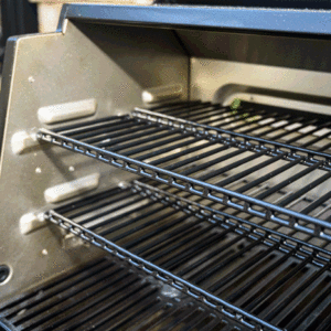 Alternative view of Masterbuilt Gravity Series Warming Racks 560